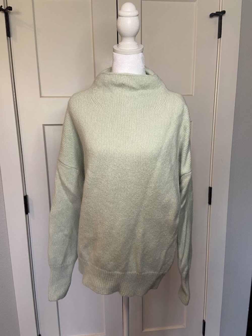 Vince Oversized Mock Neck Sweater | Mint Green | Size Large | Luxe Knit